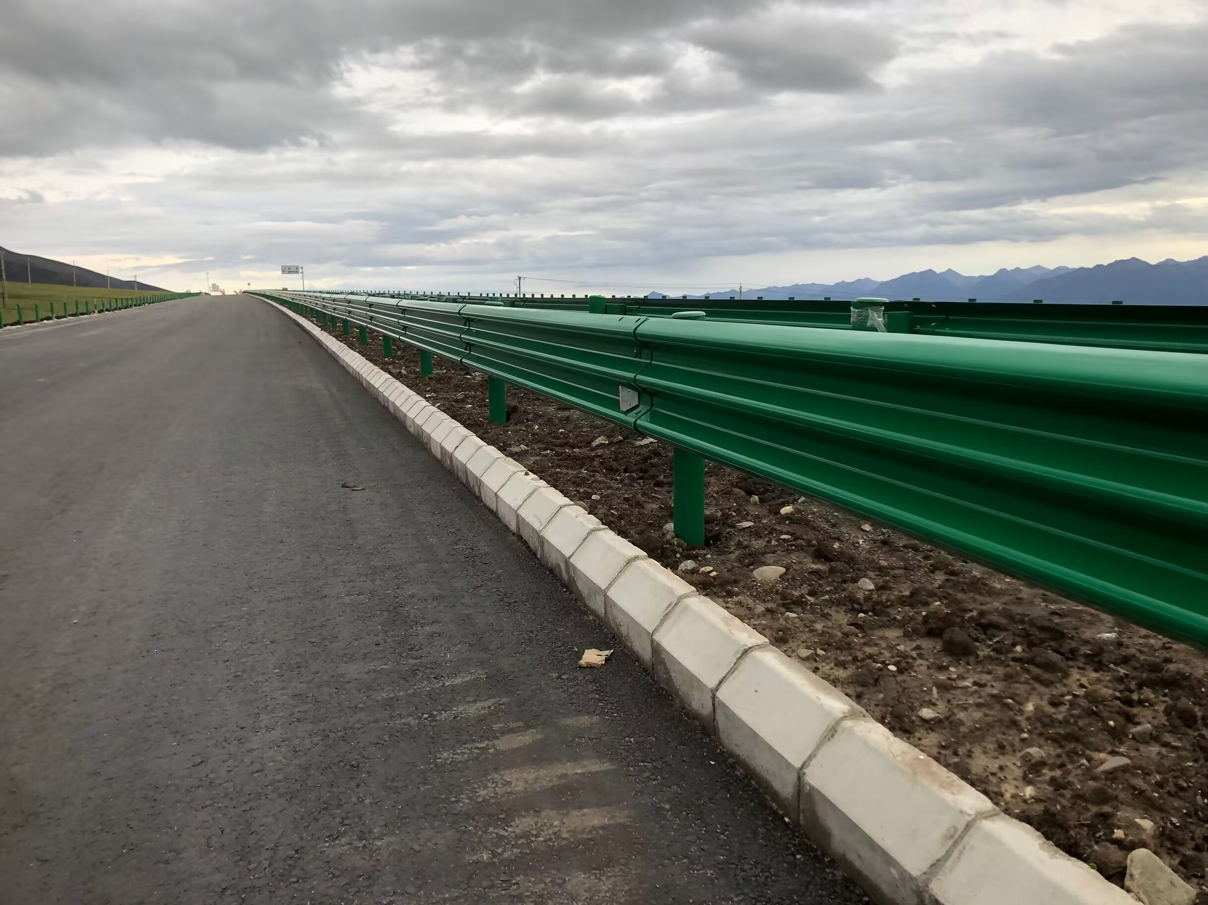聂荣县乡村公路波形护栏波形护栏板 - 推荐